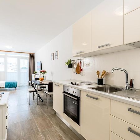 Studio Apartment Romana สปลิท ภายนอก รูปภาพ