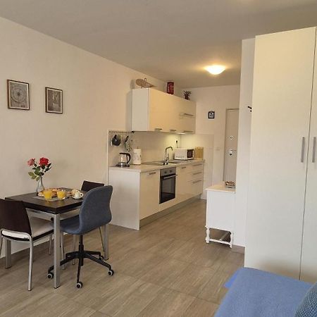 Studio Apartment Romana สปลิท ภายนอก รูปภาพ