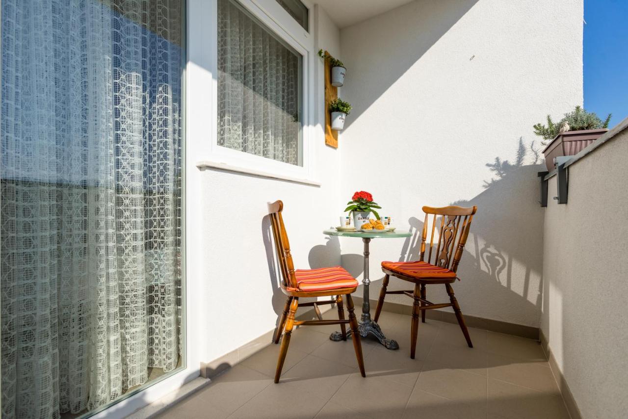 Studio Apartment Romana สปลิท ภายนอก รูปภาพ
