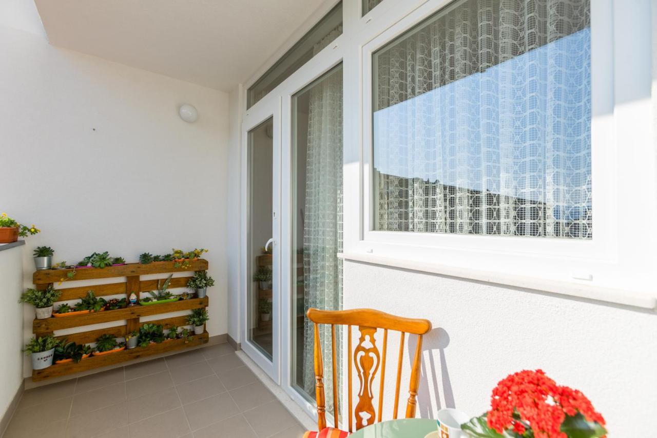 Studio Apartment Romana สปลิท ภายนอก รูปภาพ