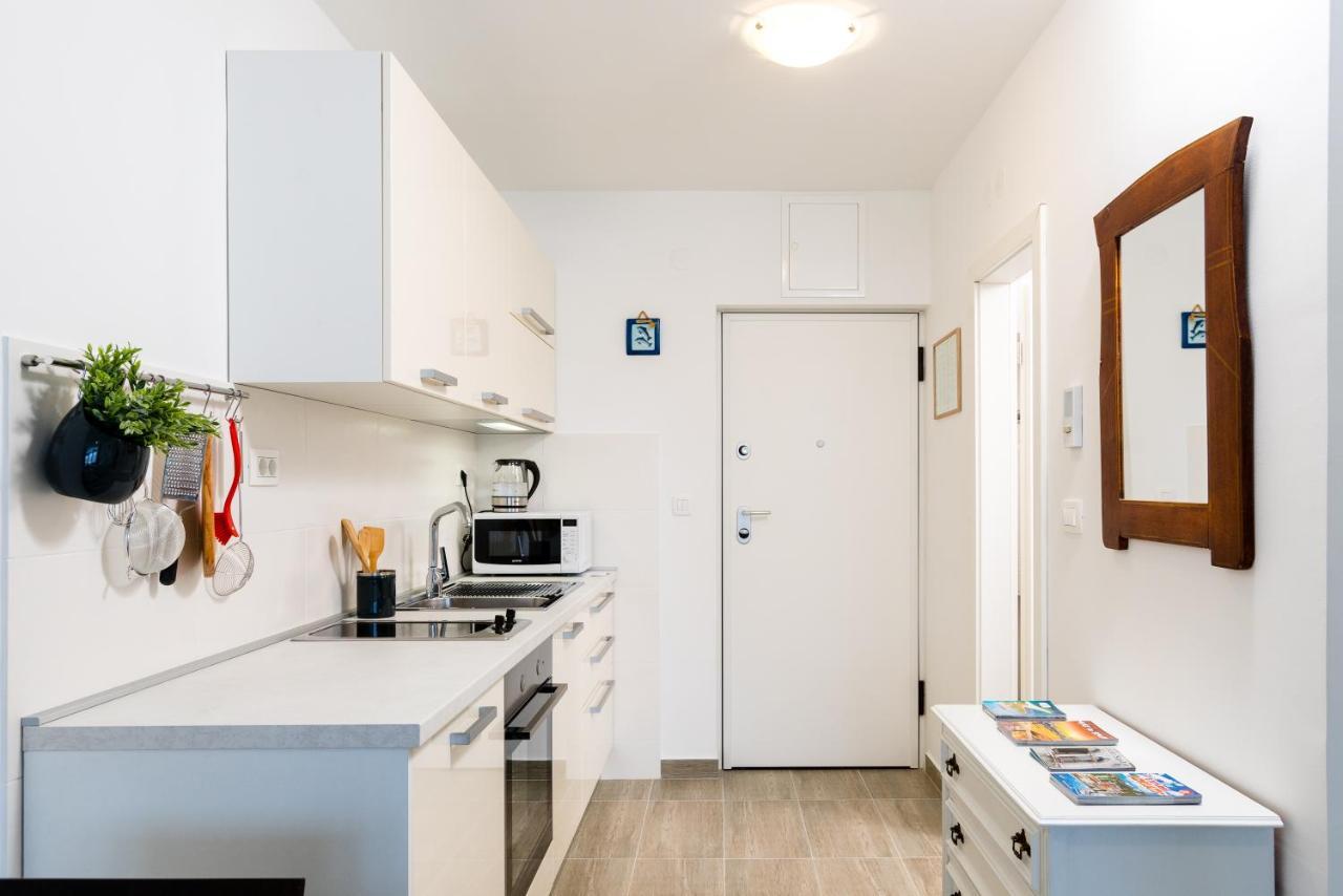 Studio Apartment Romana สปลิท ภายนอก รูปภาพ